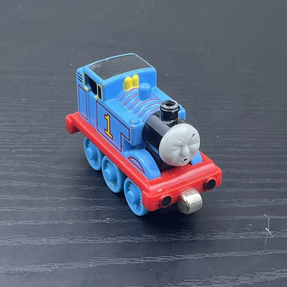 Thomas & Friends Take Along Surprised Thomas Diecast Train Engine Learning Curve